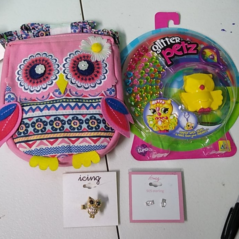 #303 Little girls owl accessory lot